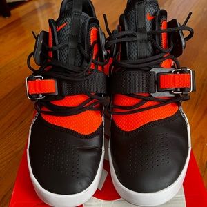 Nike Air Force 270